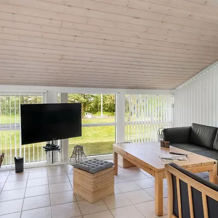 Дом отдыха Soelva - 750m From The Sea By Interhome *